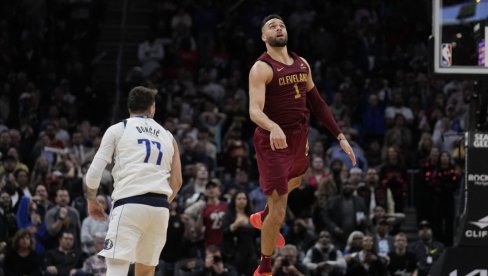 NAŠAO SE NEKO LUĐI I OD LUKE DONČIĆA: Cela NBA liga priča šta je ovaj momak uradio Dalasu (VIDEO)