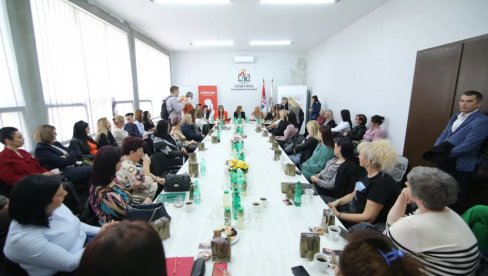 PROGRAMI PODRŠKE DRŽAVE: Karavan ženskog preduzetništva u Smederevskoj Palanci PROGRAMI PODRŠKE DRŽAVE: Karavan ženskog preduzetništva u Smederevskoj Palanci