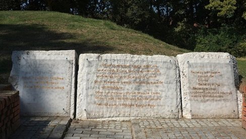 STRUČNJACI MUZEJA ŽRTAVA GENOCIDA U BEOGRADU ODRŽALI PREDAVANJA ZA OSNOVCE U SREMSKOJ MITROVICI Spomen-groblje samo za sećanje STRUČNJACI MUZEJA ŽRTAVA GENOCIDA U BEOGRADU ODRŽALI PREDAVANJA ZA OSNOVCE U SREMSKOJ MITROVICI Spomen-groblje samo za sećanje