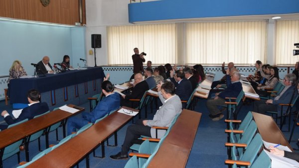 БУЏЕТ ЈАГОДИНЕ БИЋЕ УВЕЋАН ЗА 3,5 ОДСТО Кредит за инвестиционе расходе БУЏЕТ ЈАГОДИНЕ БИЋЕ УВЕЋАН ЗА 3,5 ОДСТО Кредит за инвестиционе расходе