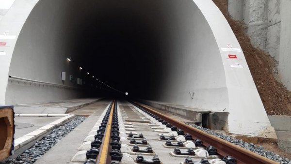 КОШТАО БИ 20.000 МИЛИЈАРДИ ДОЛАРА: Захваљујући тунелу који би повезао Лондон и Њујорк, из САД до Енглеске стизало би се за сат КОШТАО БИ 20.000 МИЛИЈАРДИ ДОЛАРА: Захваљујући тунелу који би повезао Лондон и Њујорк, из САД до Енглеске стизало би се за сат