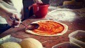 NAJBOLJI RECEPT ZA TESTO ZA PICU: Lako se pravi, a još brže jede NAJBOLJI RECEPT ZA TESTO ZA PICU: Lako se pravi, a još brže jede