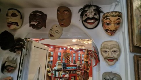 MASKE S JAVE, ZMAJ SA BALIJA: Predmeti iz Indonezije obogatili zbirku Adligata (FOTO) MASKE S JAVE, ZMAJ SA BALIJA: Predmeti iz Indonezije obogatili zbirku Adligata (FOTO)