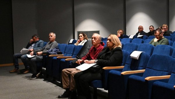 ОДРЖАНА СЕДНИЦА ОПШТИНЕ СУРЧИН: Најважнија прва тачка дневног реда ОДРЖАНА СЕДНИЦА ОПШТИНЕ СУРЧИН: Најважнија прва тачка дневног реда
