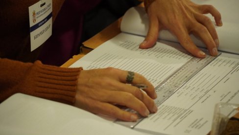 ŽUTA VLAST JE U BEOGRADU ZA 10 GODINA VLASTI UPISALA 145.331 BIRAČA: SNS za 10 godina svega 19.477! ŽUTA VLAST JE U BEOGRADU ZA 10 GODINA VLASTI UPISALA 145.331 BIRAČA: SNS za 10 godina svega 19.477!