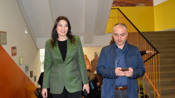 ВУЈОВИЋ У СОКОБАЊИ: Нови систем грејања значајно ће унапредити квалитет ваздуха у центру општине (ФОТО) ВУЈОВИЋ У СОКОБАЊИ: Нови систем грејања значајно ће унапредити квалитет ваздуха у центру општине (ФОТО)