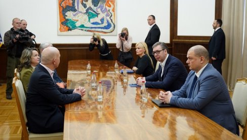VUČIĆ NASTAVIO KONSULTACIJE: Predsednik na sastanku sa predstavnicima liste “Mi – glas iz naroda” VUČIĆ NASTAVIO KONSULTACIJE: Predsednik na sastanku sa predstavnicima liste “Mi – glas iz naroda”