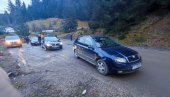ХАПШЕЊЕ ЗБОГ КОРУПЦИЈЕ: Хтели да украду туђе хемијске производе? ХАПШЕЊЕ ЗБОГ КОРУПЦИЈЕ: Хтели да украду туђе хемијске производе?