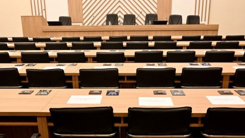 SUTRA ZASEDA SKUPŠTINA GRADA: Pred beogradskim odbornicima rebalans budžeta od 202 milijarde SUTRA ZASEDA SKUPŠTINA GRADA: Pred beogradskim odbornicima rebalans budžeta od 202 milijarde