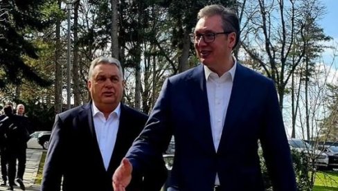 СРДАЧАН СУСРЕТ ВУЧИЋА И ОРБАНА: Тешка времена и озбиљна питања увек су лакша када их поделите са искреним партнерима и пријатељима (ФОТО) СРДАЧАН СУСРЕТ ВУЧИЋА И ОРБАНА: Тешка времена и озбиљна питања увек су лакша када их поделите са искреним партнерима и пријатељима (ФОТО)