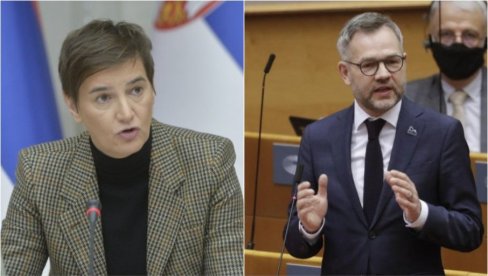 БРНАБИЋЕВА ОДЈАВИЛА РОТА: Крај - ово довољно говори свима у Србији БРНАБИЋЕВА ОДЈАВИЛА РОТА: Крај - ово довољно говори свима у Србији