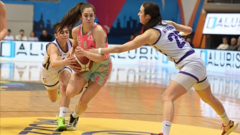 TROFEJ SRPSKOG KUPA ZA KOŠARKAŠICE IDE U NOVE RUKE: Mega pobedila Kraljevo, za trofej sa Partizanom TROFEJ SRPSKOG KUPA ZA KOŠARKAŠICE IDE U NOVE RUKE: Mega pobedila Kraljevo, za trofej sa Partizanom