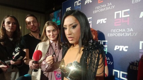 ZEJNA OTKRILA: Obula sam ravnu obuću, zapaliću scenu ZEJNA OTKRILA: Obula sam ravnu obuću, zapaliću scenu