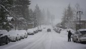 SNEŽNA MEĆAVA OKOVALA DRŽAVU, SAOBRAĆAJ U KOLAPSU: Ovakvi prizori nisu se mogli videti ni u decembru (FOTO)