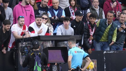 UEFA SE CRVENI OD STIDA: Čuvene fudbalske sudije uhapšene dan pred meč Lige šampiona, a razlog je apsolutno neverovatan UEFA SE CRVENI OD STIDA: Čuvene fudbalske sudije uhapšene dan pred meč Lige šampiona, a razlog je apsolutno neverovatan