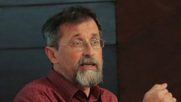 ДОБИТНИК НАГРАДЕ ЗА ЖИВОТНО ДЕЛО: Признање Дејану Радовановићу, директору Завода за заштиту споменика културе у Смедереву ДОБИТНИК НАГРАДЕ ЗА ЖИВОТНО ДЕЛО: Признање Дејану Радовановићу, директору Завода за заштиту споменика културе у Смедереву