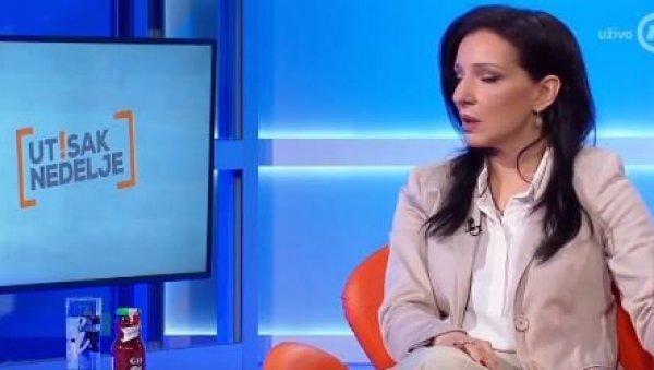 ВОЂА ПРОТЕСТА МАРИНИКА ТЕПИЋ УДАРИЛА НА ЂИЛАСА: Нећеш копати (ВИДЕО) ВОЂА ПРОТЕСТА МАРИНИКА ТЕПИЋ УДАРИЛА НА ЂИЛАСА: Нећеш копати (ВИДЕО)