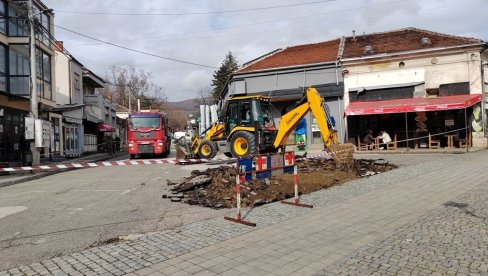 ШМИНКА СЕ ЦЕНТАР ГРАДА: Радови код музеја и на шеталишту у Врању