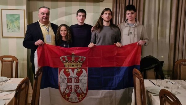 СРЕБРО ЗА ГВОЗДЕНА: Нови успех учиника Математичке гимназије на такмичењу у Румунији СРЕБРО ЗА ГВОЗДЕНА: Нови успех учиника Математичке гимназије на такмичењу у Румунији