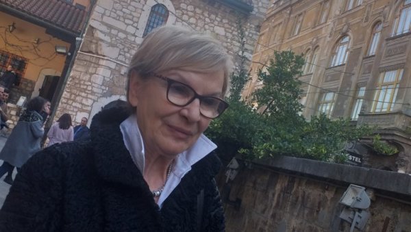 У СТАРОЈ ЦРКВИ НА БАШЧАРШИЈИ ОДРЖАН ПОМЕН ПОРОДИЦИ КАПОР: Посетили Сарајево и Бојанин гроб и у Момино име У СТАРОЈ ЦРКВИ НА БАШЧАРШИЈИ ОДРЖАН ПОМЕН ПОРОДИЦИ КАПОР: Посетили Сарајево и Бојанин гроб и у Момино име
