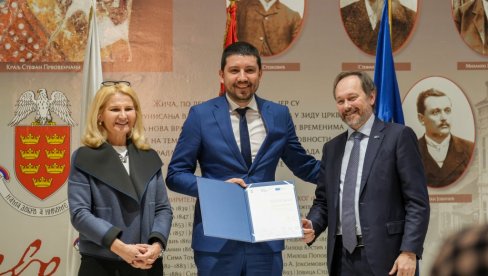 DONACIJA EVROPSKE UNIJE PRIVREDNOJ ZONI VALJEVO: 130.000 dolara za unapređenje poslovanja DONACIJA EVROPSKE UNIJE PRIVREDNOJ ZONI VALJEVO: 130.000 dolara za unapređenje poslovanja