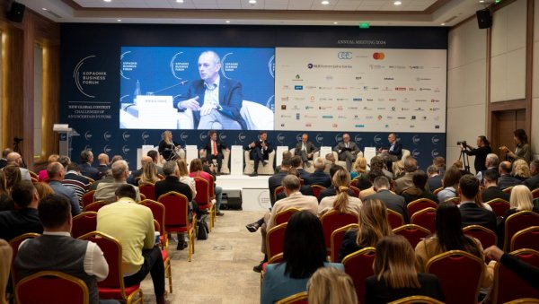 UNIQA ОСИГУРАЊЕ НА КОПАОНИК БИЗНИС ФОРУМУ: Никола Ђукић - Сви значајни инфраструктурни објекти у Србији су осигурани UNIQA ОСИГУРАЊЕ НА КОПАОНИК БИЗНИС ФОРУМУ: Никола Ђукић - Сви значајни инфраструктурни објекти у Србији су осигурани
