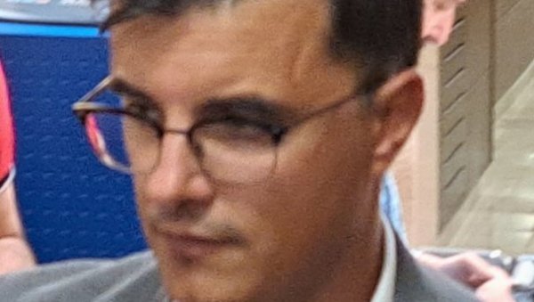 НА ПОЛИГРАФ САМО КО ХОЋЕ: У сусрет избору за вршиоца дужности директора Управе полиције Црне Горе НА ПОЛИГРАФ САМО КО ХОЋЕ: У сусрет избору за вршиоца дужности директора Управе полиције Црне Горе