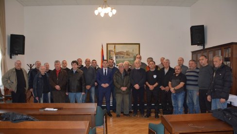 URUČENE BORAČKE LEGITIMACIJE: Pogodnosti i Spomenica i za 43 krajinska borca URUČENE BORAČKE LEGITIMACIJE: Pogodnosti i Spomenica i za 43 krajinska borca