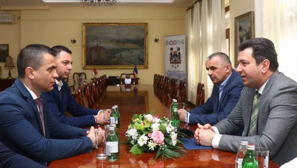 ВЕЗА СА ДОМОВИНОМ: Шабац чекају кампови за децу из дијаспоре ВЕЗА СА ДОМОВИНОМ: Шабац чекају кампови за децу из дијаспоре