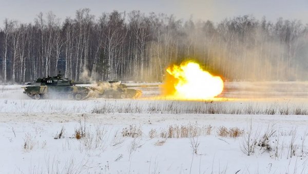 УКРАЈИНСКИ ИЗВОРИ: Руска војска је напредовала дубоку кроз украјинску одбрану код Угљедара (ВИДЕО)