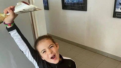 KASIJANA MARKIĆEVIĆ, TENISKI DRAGULJ: Banjalučanka pomela konkurenciju u Beogradu KASIJANA MARKIĆEVIĆ, TENISKI DRAGULJ: Banjalučanka pomela konkurenciju u Beogradu