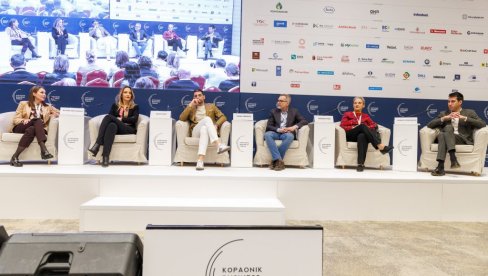 PANEL O RODNOJ RAVNOPRAVNOSTI: Put u bolju budućnost PANEL O RODNOJ RAVNOPRAVNOSTI: Put u bolju budućnost