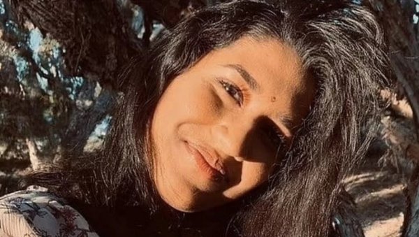 НИЈЕ НИ СЛУТИЛА ШТА ЈОЈ СУДБИНА СПРЕМА: Девојка желела лепу фотографију за друштвене мреже, па упала у провалију - Није јој било спаса НИЈЕ НИ СЛУТИЛА ШТА ЈОЈ СУДБИНА СПРЕМА: Девојка желела лепу фотографију за друштвене мреже, па упала у провалију - Није јој било спаса