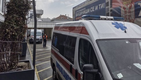 PRETUČEN I IZBODEN MUŠKARAC U BEOGRADU: Sa ubodnom ranom prevezen u Urgentni centar