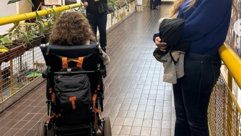 DOBILI LIFT ZA INVALIDE: Sekretarijat za obrazovanje reagovao na molbu Gimanzije Patrijarh Pavle DOBILI LIFT ZA INVALIDE: Sekretarijat za obrazovanje reagovao na molbu Gimanzije Patrijarh Pavle