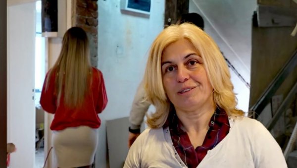 ВАСКА И МИЛИЦА КРЕЧЕ И ГЛЕТУЈУ: Две Нишлијке показале да су без премца у грађевинским радовима (ФОТО) ВАСКА И МИЛИЦА КРЕЧЕ И ГЛЕТУЈУ: Две Нишлијке показале да су без премца у грађевинским радовима (ФОТО)
