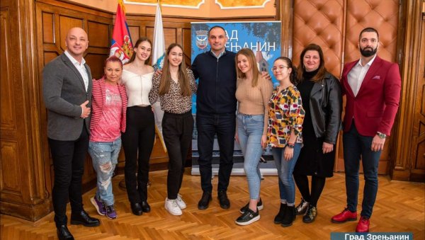 ГРАНД ФИНАЛЕ ФЕСТИВАЛА РИТАМ ЕВРОПЕ: Зрењанин представник Србије (ФОТО) ГРАНД ФИНАЛЕ ФЕСТИВАЛА РИТАМ ЕВРОПЕ: Зрењанин представник Србије (ФОТО)