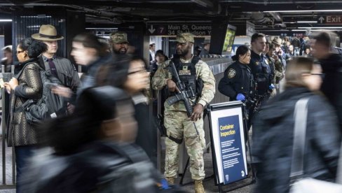 NJUJORK POSLAO VOJSKU U METRO: Nacionalna garda nema ovlašćenje da hapsi ljude (FOTO) NJUJORK POSLAO VOJSKU U METRO: Nacionalna garda nema ovlašćenje da hapsi ljude (FOTO)