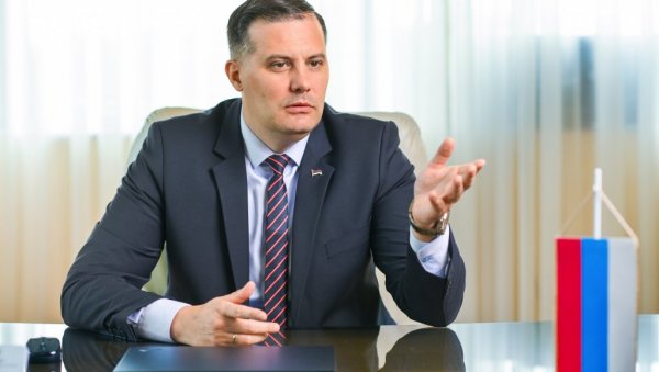 ОДЛАГАЊЕ НУКЕЛАРНОГ ОТПАДА НА ТРГОВСКОЈ ГОРИ БИО БИ СВЕТСКИ ПРЕСЕДАН: Бојан Випотник, министар грађевинарства и еклогије р ОДЛАГАЊЕ НУКЕЛАРНОГ ОТПАДА НА ТРГОВСКОЈ ГОРИ БИО БИ СВЕТСКИ ПРЕСЕДАН: Бојан Випотник, министар грађевинарства и еклогије р