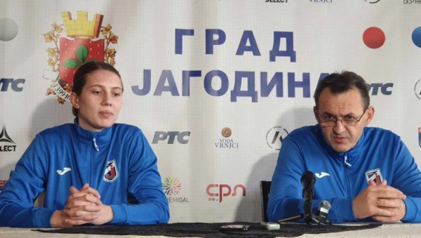 ЈАГОДИНКЕ ДОЧЕКУЈУ МЕДИЦИНАР ЈАГОДИНКЕ ДОЧЕКУЈУ МЕДИЦИНАР
