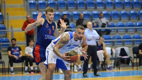 STARI DERBI KRAJ IBRA: U Kraljevu košarkaši Sloge dočekuju OKK Beograd STARI DERBI KRAJ IBRA: U Kraljevu košarkaši Sloge dočekuju OKK Beograd
