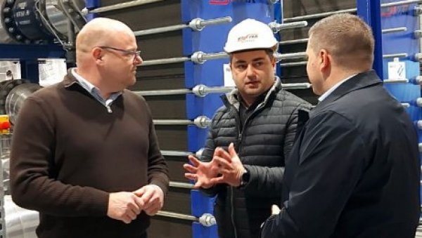 ОТПАД УГРЕЈАО РАДИЈАТОРЕ: Пет година од почетка радова, енергија коначно кренула са депоније Винча ка топлани Коњарник ОТПАД УГРЕЈАО РАДИЈАТОРЕ: Пет година од почетка радова, енергија коначно кренула са депоније Винча ка топлани Коњарник
