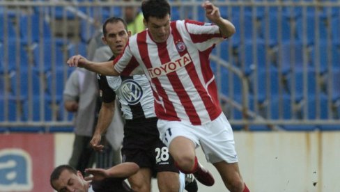 MARKO PEROVIĆ, NEKADAŠNJI AS CRVENO-BELIH, OČEKUJE DOBAR DERBI I NE SUMNJA U POBEDU DOMAĆINA: Zvedin adut je Milojević MARKO PEROVIĆ, NEKADAŠNJI AS CRVENO-BELIH, OČEKUJE DOBAR DERBI I NE SUMNJA U POBEDU DOMAĆINA: Zvedin adut je Milojević