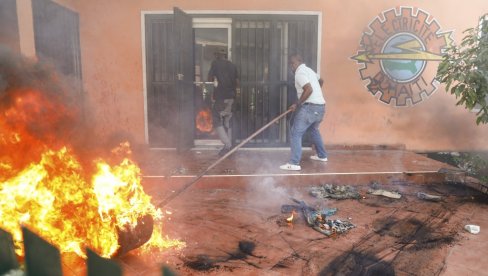 HAITI VODI PRELAZNI SAVET: Premijer karipske zemlje zvanično se povukao sa funkcije posle pritiska bandi