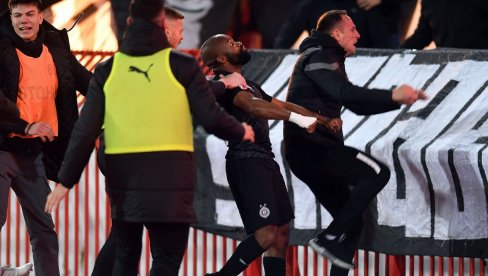 DELIJE SU ZANEMELE: Ovako je Partizan preokrenuo na 172. večitom derbiju (VIDEO) DELIJE SU ZANEMELE: Ovako je Partizan preokrenuo na 172. večitom derbiju (VIDEO)