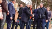 ГОТОВ ДО 6. МАЈА: Вучић - За седам дана крећу радови на путу од Памбуковице ка Убу ГОТОВ ДО 6. МАЈА: Вучић - За седам дана крећу радови на путу од Памбуковице ка Убу