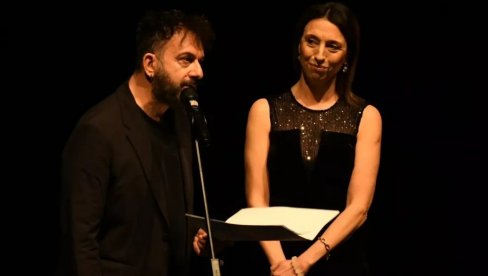 SNAGA POKRETA POKRENUĆE ČAROLIJU: Spektaklom Opere iz Geteborga u Srpskom narodnom pozorištu počeo 21. Beogradski festival igre SNAGA POKRETA POKRENUĆE ČAROLIJU: Spektaklom Opere iz Geteborga u Srpskom narodnom pozorištu počeo 21. Beogradski festival igre
