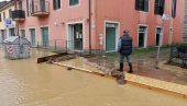 ХАОС У ИТАЛИЈИ: Снажно невреме узроковало лавине, клизишта и поплаве (ФОТО) ХАОС У ИТАЛИЈИ: Снажно невреме узроковало лавине, клизишта и поплаве (ФОТО)