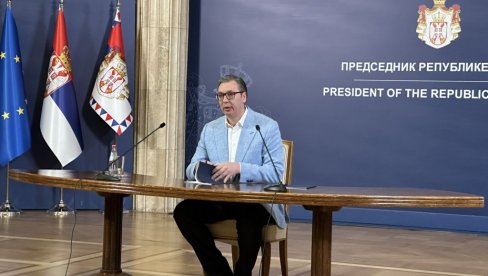 VUČIĆ SE OBRATIO GRAĐANIMA: Srbija se naoružava da bi čuvala svoje ime i prezime