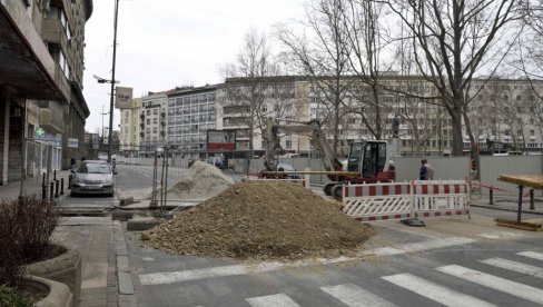 DEČANSKA ZATVORENA ZA SAOBRAĆAJ: Zbog radova izmene u saobraćaju - pogledajte koje linije menjaju trasu (FOTO) DEČANSKA ZATVORENA ZA SAOBRAĆAJ: Zbog radova izmene u saobraćaju - pogledajte koje linije menjaju trasu (FOTO)
